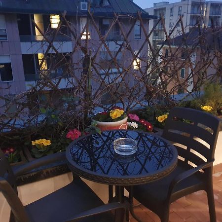 The Boheme Vintage Junior Suite ---- Cozy & Quiet & Comfortable With Private Bathroom & Fully Equipped Kitchenette & Cozy Balcony - Lift To 4Th Floor - Metro' Verde -Green Subway Porta Genova 밀라노 외부 사진